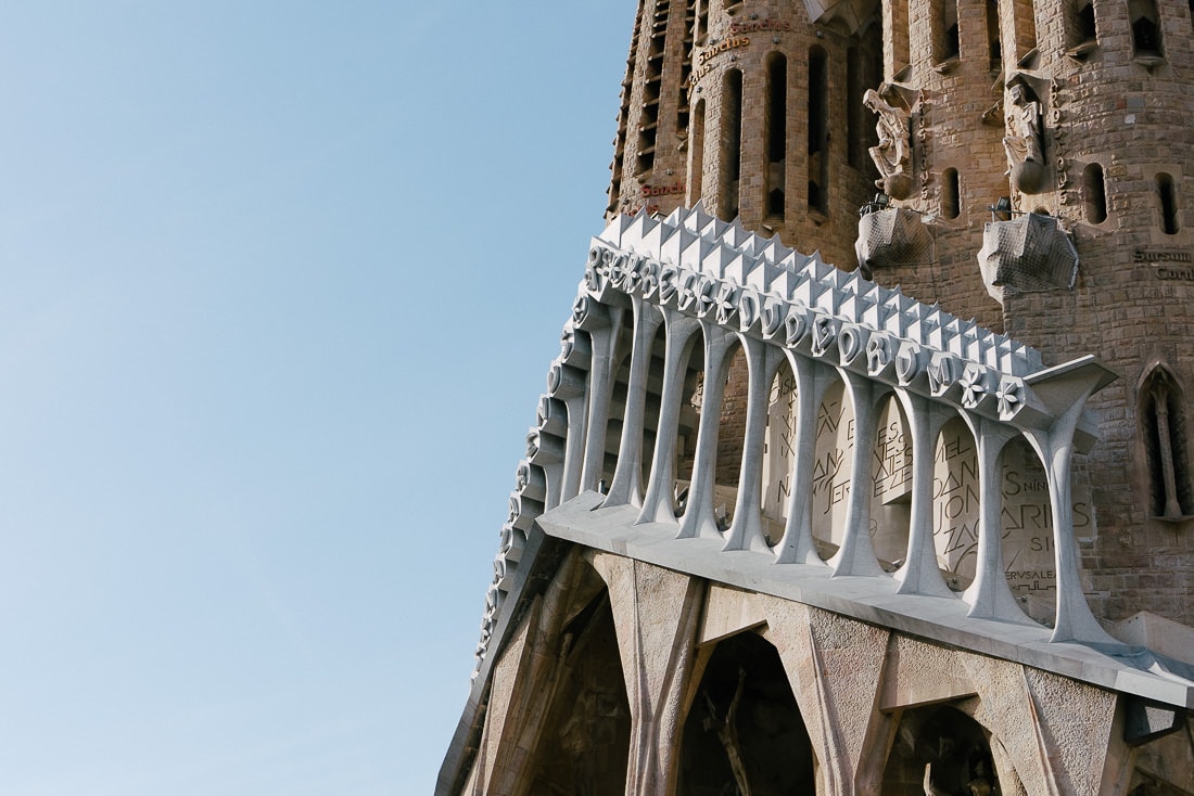 La Sagrada familia in Barcelona. Muss man etwas zu diesem Bauwerk sagen? Imposant ragt es über Barcelona empor.